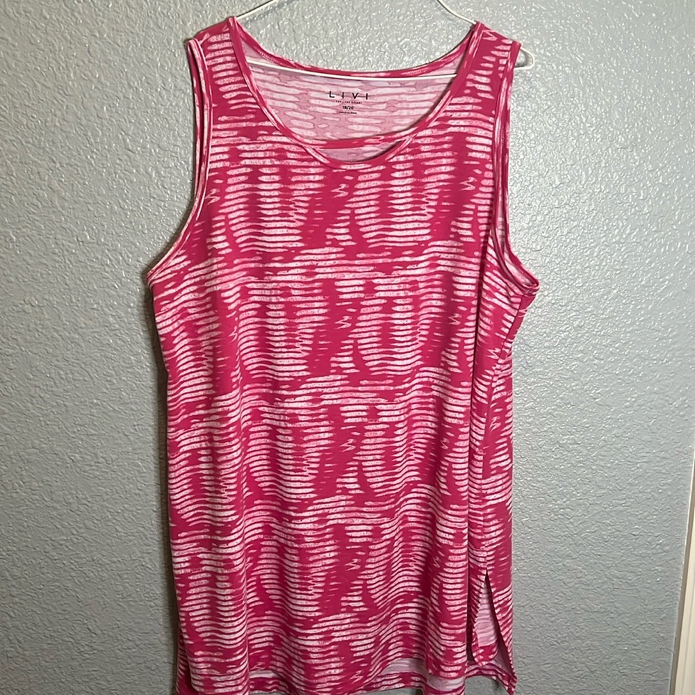 Lane Bryant Livi Tank size 18/20 pink and white